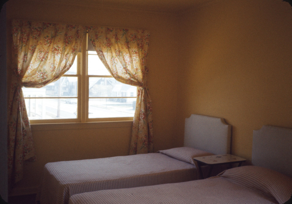 39 Johnson St Pictures 1976: Slide 18 of 27