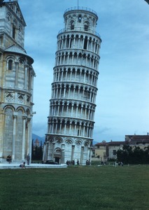17 Leaning Tower of Pisa