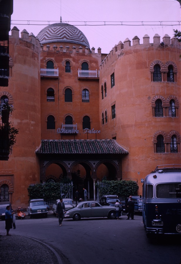 14 Hotel Alhambra Palace