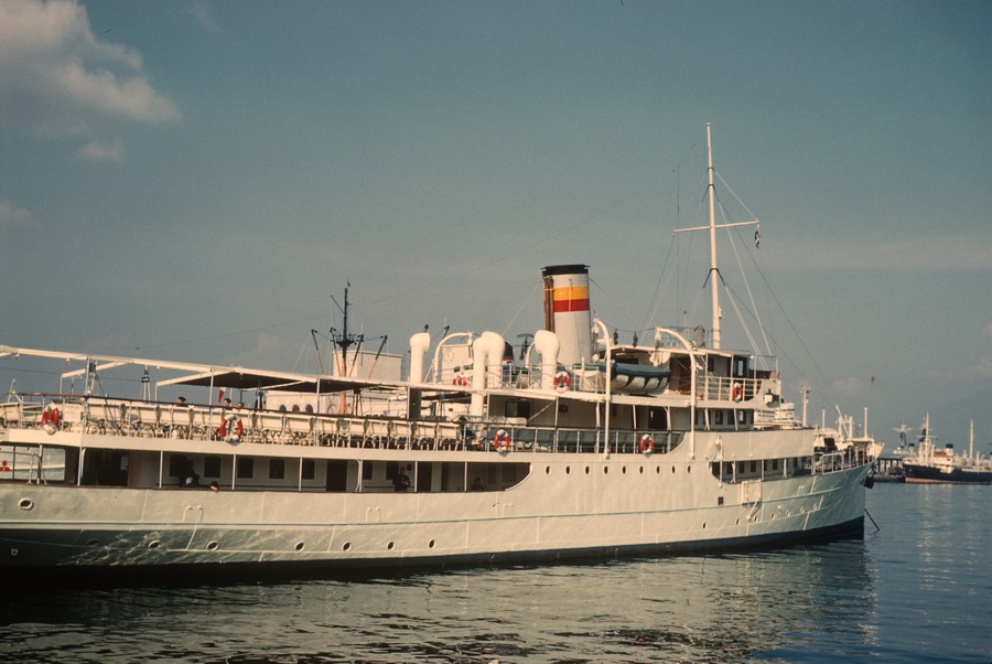 49 Capri steamer