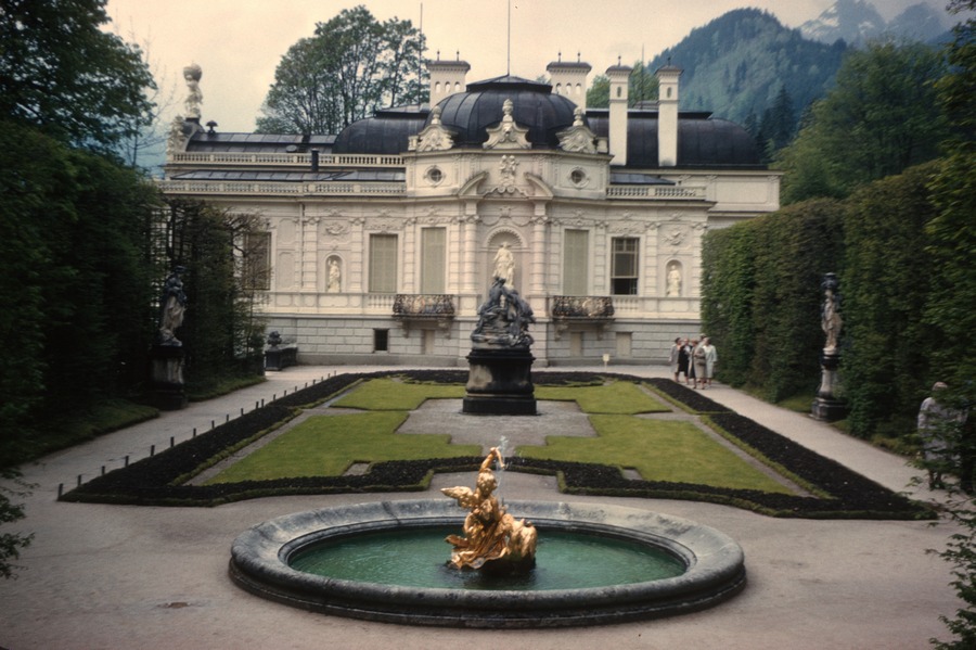 132 Eastern Parterre Linderhof Palace