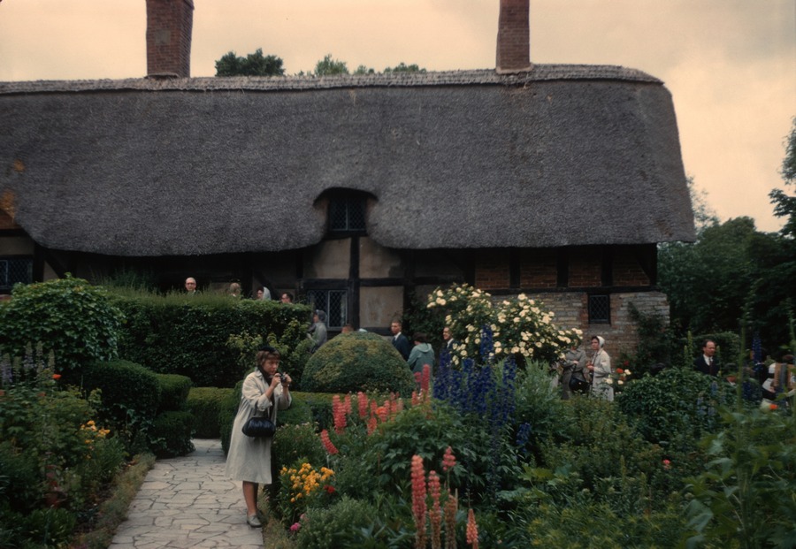 224 Anne Hathaways Cottage
