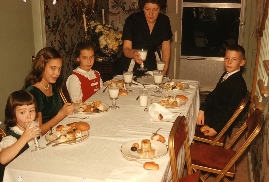 December 1959 wedding 13 childrens table