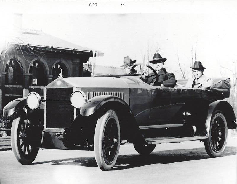 1919-Moon-6-46-Victory-Touring-R04N10a10-1