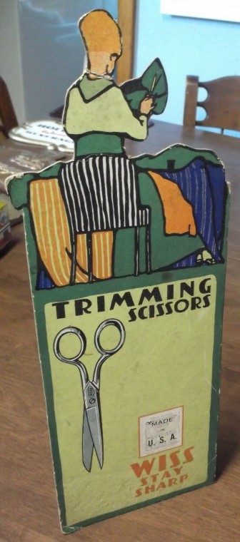 Trimming-Scissors-Display-1