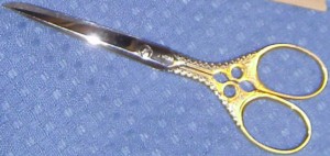 ornate-embroidery-scissor-5.25 thumbnail