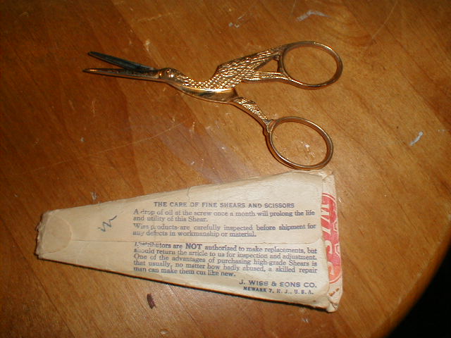 stork embroidery scissor 2